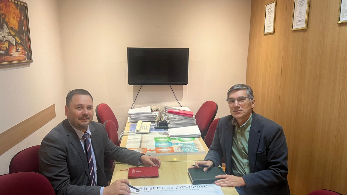 В. Д. ДИРЕКТОРА УПРАВЕ ЗА БЕЗБЕДНОСТ И ЗДРАВЉЕ НА РАДУ  У ПОСЕТИ  ИНСТИТУТУ ЗА ПРЕВЕНТИВУ, ЗАШТИТУ НА РАДУ И ПРОТИВПОЖАРНУ ЗАШТИТУ