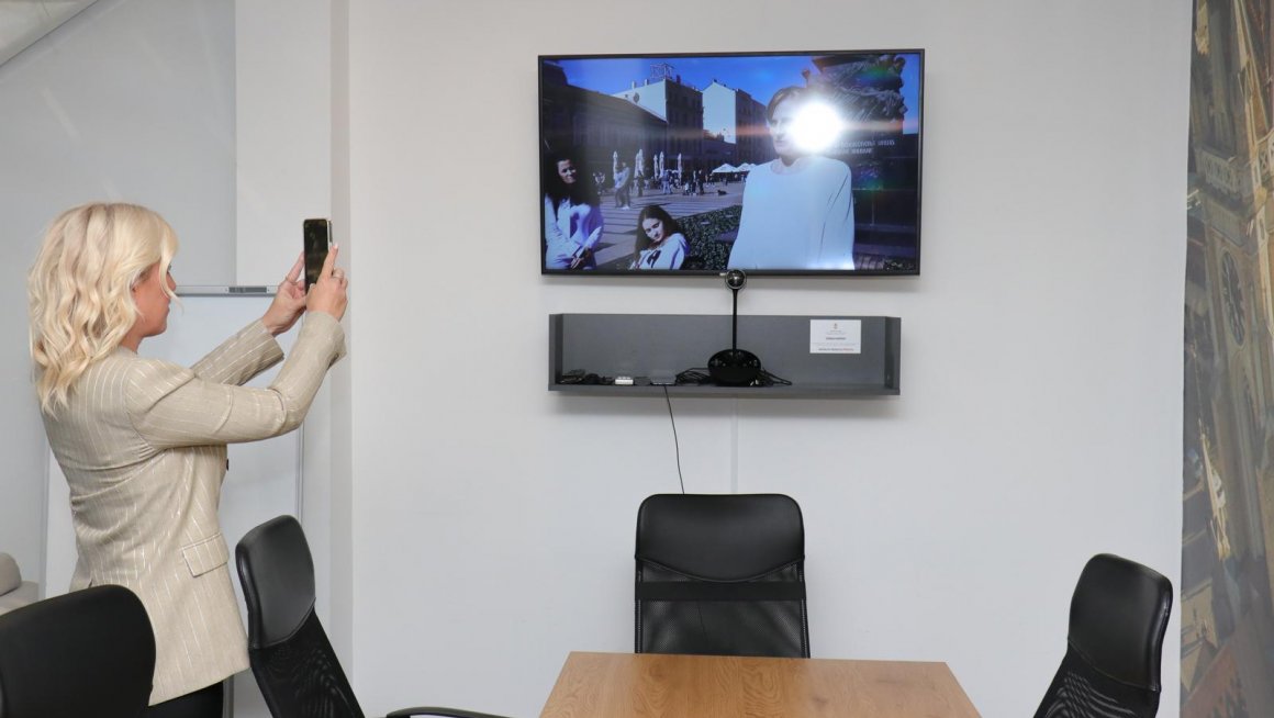 Рачунарска и канцеларијска опрема за Удружење „Чепом до осмеха