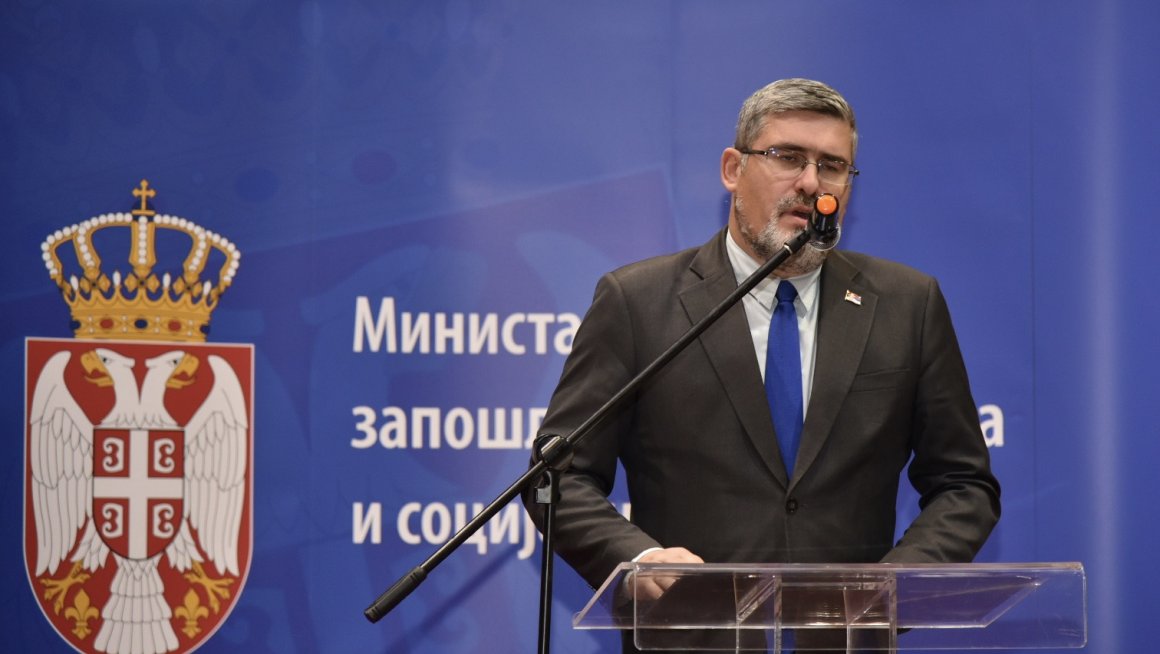 Министар Старовић свечано уручио Борачке споменице у Шапцу