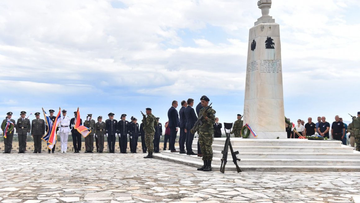 Почаст српским ратницима на месту команде Солунског фронта у Поликастру