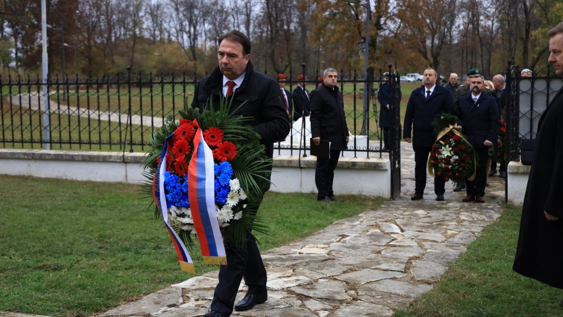 Рајовић на обележавању стогодишњице од откривања споменика словачким војницима у Крагујевцу