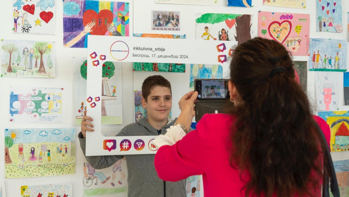 Барошевић на додели награда на конкурсу „Инклузивна Србија“