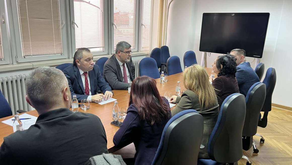 Министар одржао састанак са делегацијом младих Рома доктора наука из Србије