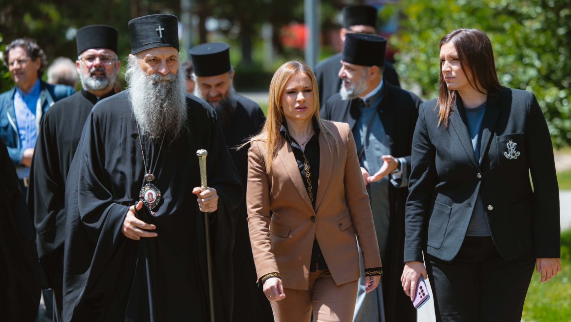 Патријарх Порфирије и министарка Ђурђевић отворили шаховски турнир за децу Космета и Републике Српске