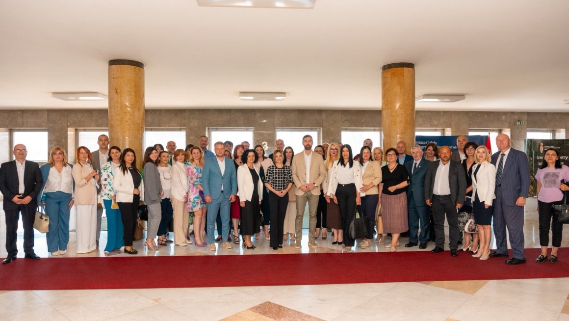 Ђурђевић Стаменковски са представницима филијала НСЗ-а: Знањем, трудом и радом градимо нашу Србију