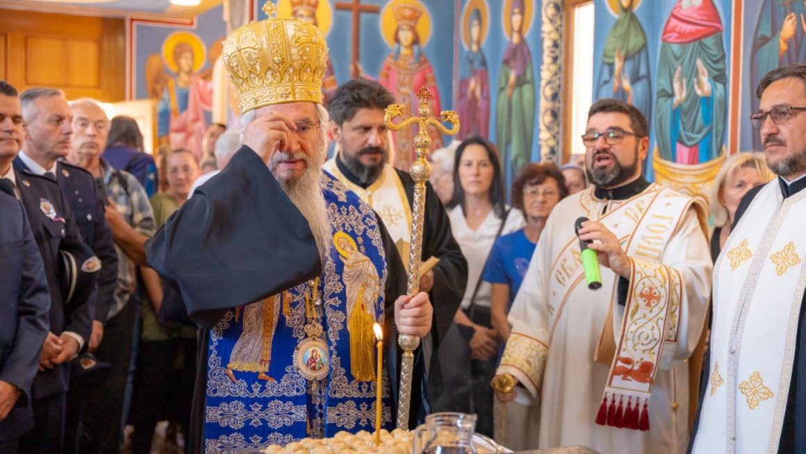 Српски народ, који поштује законе, одлучује о Србији