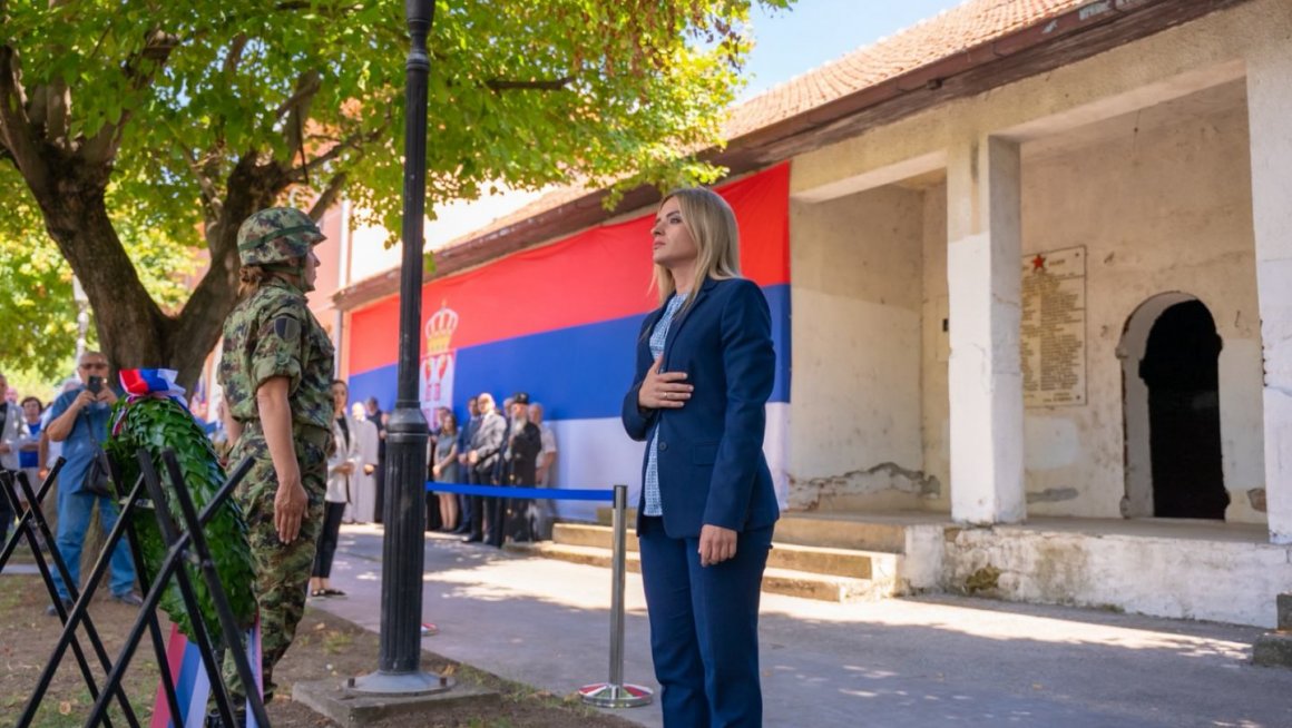 Српски народ, који поштује законе, одлучује о Србији