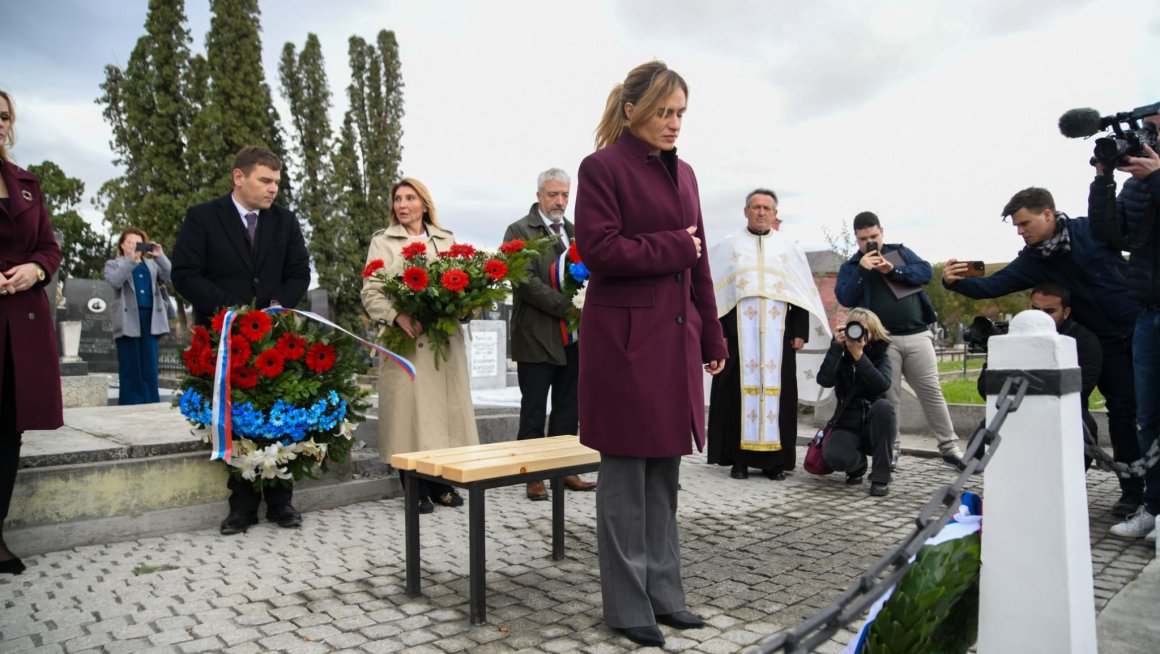 „Нико не може да избрише наш потпис у историји“ – обновљен Руски некропољ у Белој Цркви