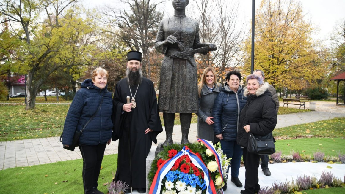 Откривен први споменик Чучук Стани у Србији