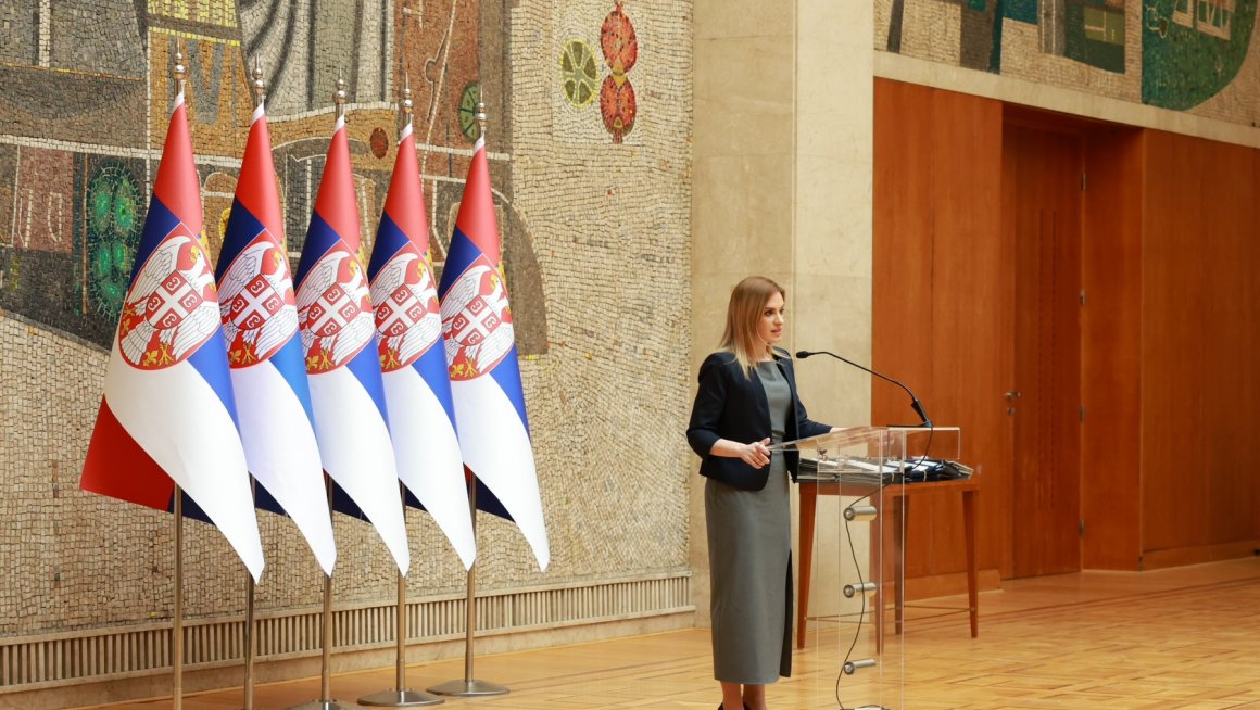 За услуге помоћ у кући и лични пратилац 600 милиона динара