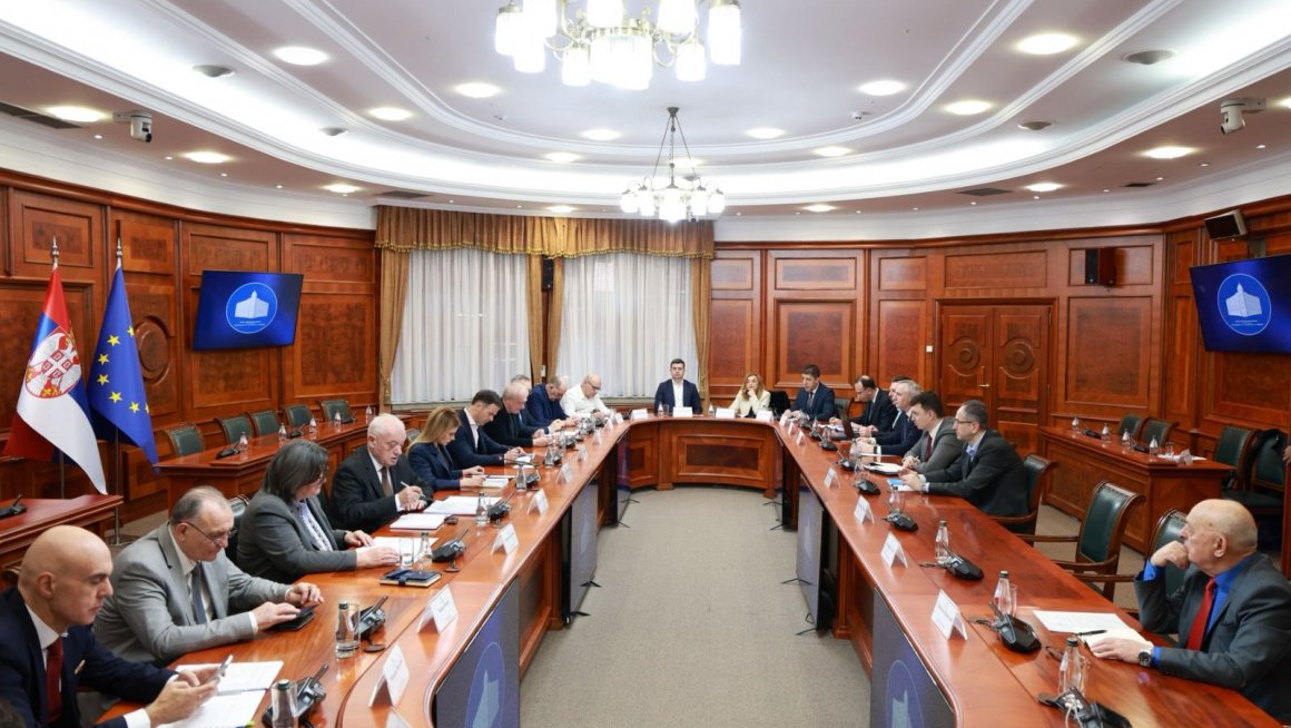 Социјално-економски савет: Најава закона о странцима и возилима претња опстанку Срба на КиМ