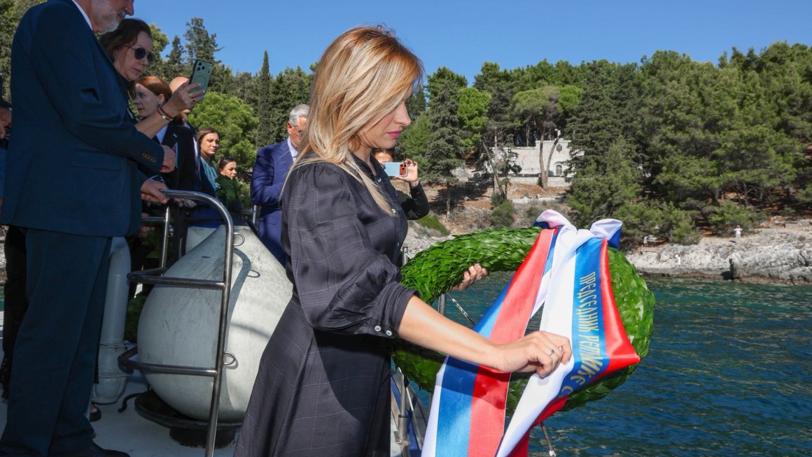 Министарка Ђурђевић одала почаст  Српским јунацима на Плавој гробници